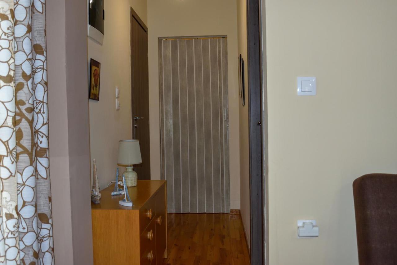 דירות ניקיטי Petros House מראה חיצוני תמונה