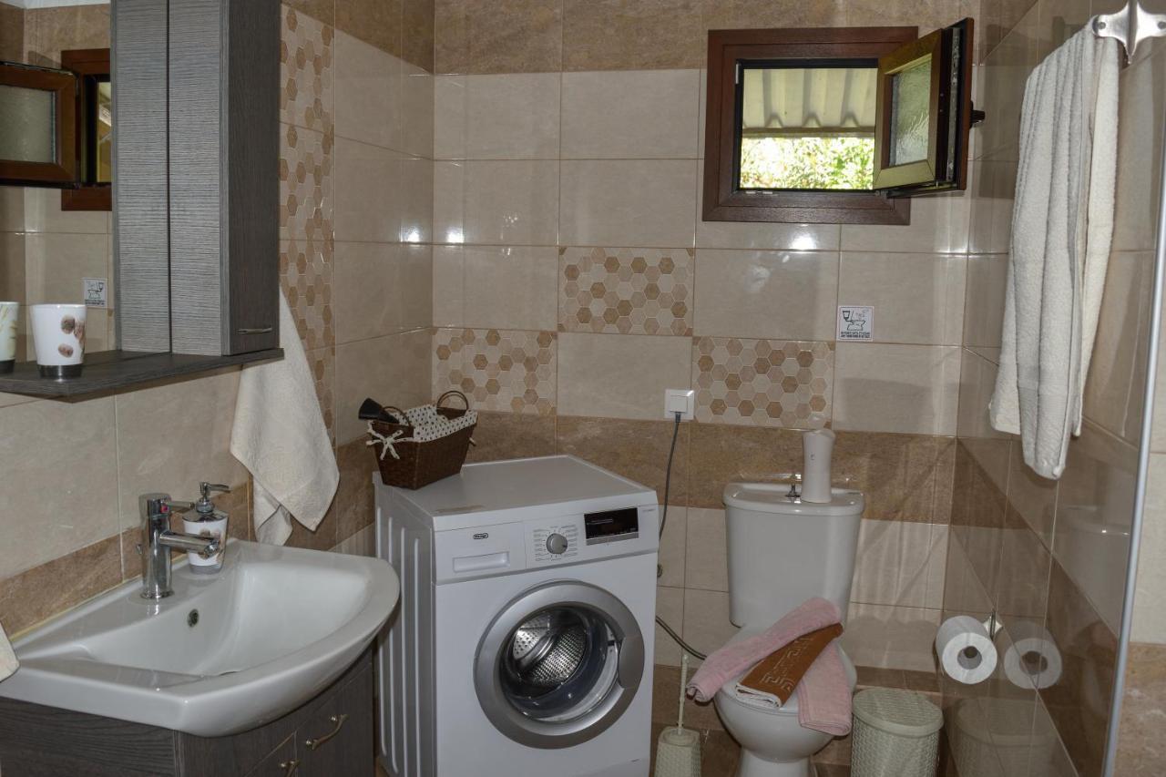 דירות ניקיטי Petros House מראה חיצוני תמונה