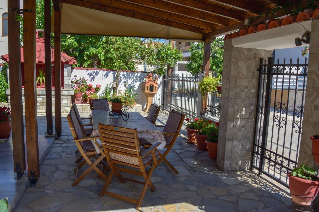 דירות ניקיטי Petros House מראה חיצוני תמונה